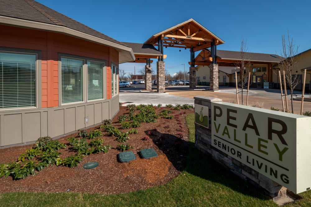 Exterior of Pear Valley Senior Living in Central Point, Oregon