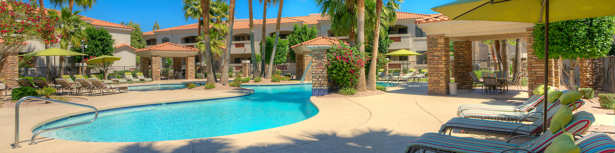 Amenities at San Prado in Glendale, Arizona