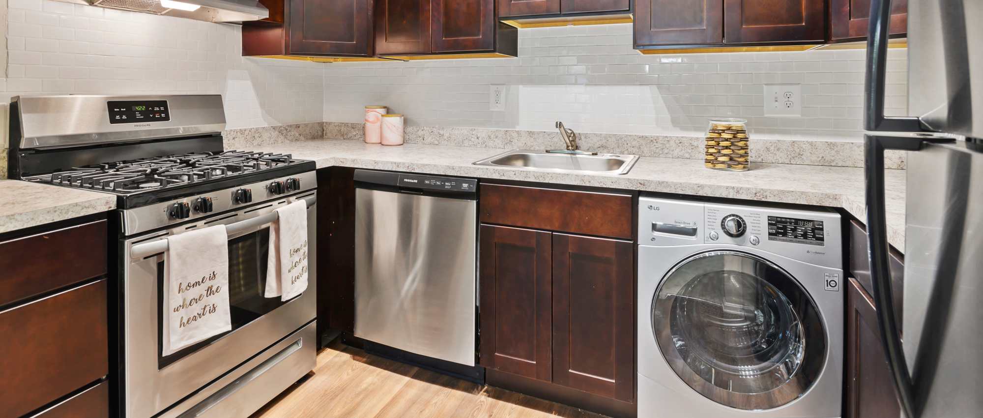 Upscale apartments at Cross Creek in Laurel,Maryland