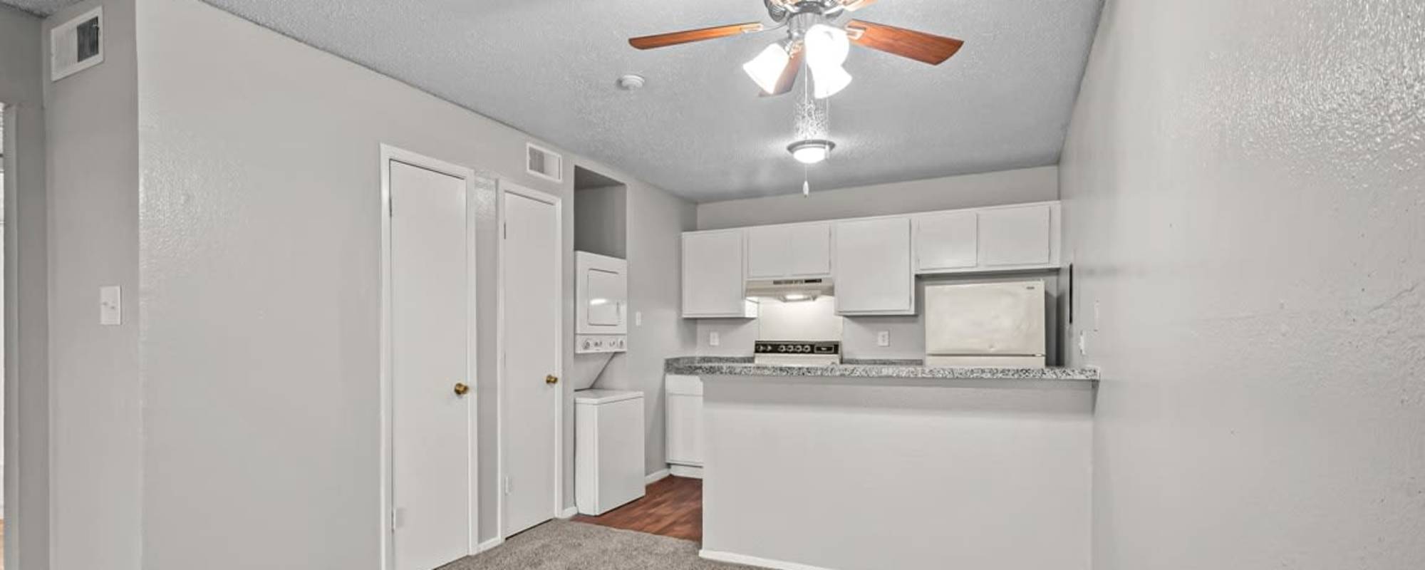 Arlington, Texas, apartments at Parkwood Square