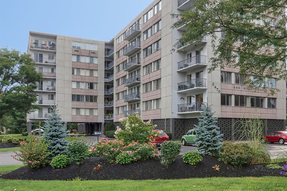 Exterior view of Oak Hill Terrace in Rochester, New York