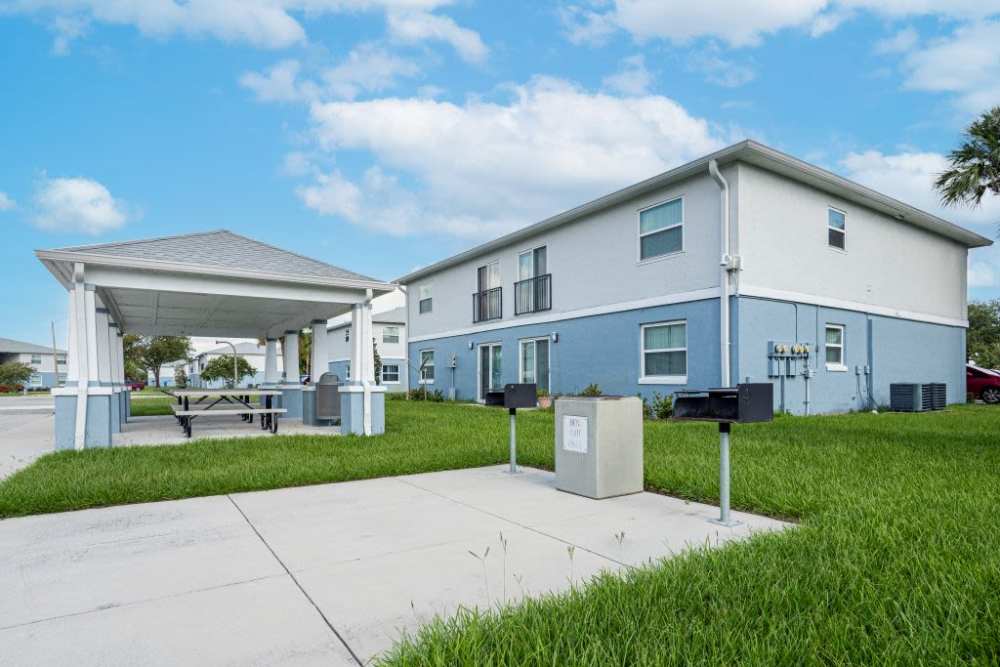Community view with patio at Dunwoodie Place in Orlando, Florida