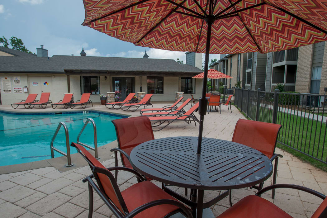 Swimming pool at Cimarron Pointe Apartments in Oklahoma City, Oklahoma