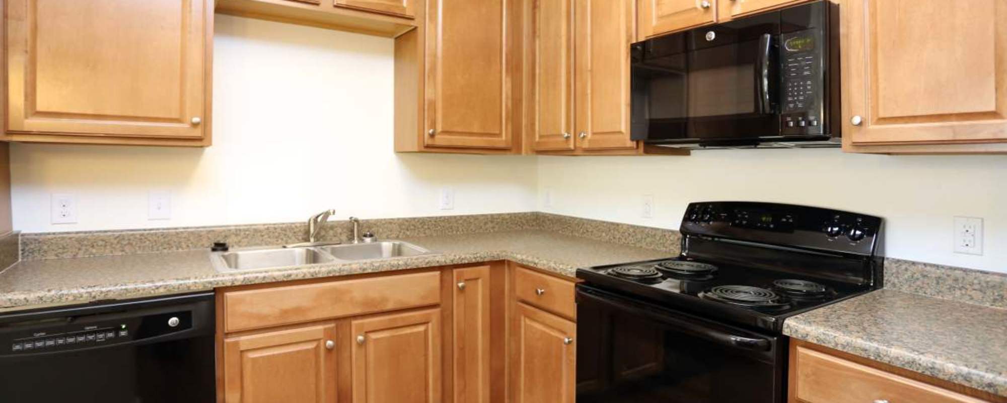 Adams Crossing apartments in Waldorf, Maryland