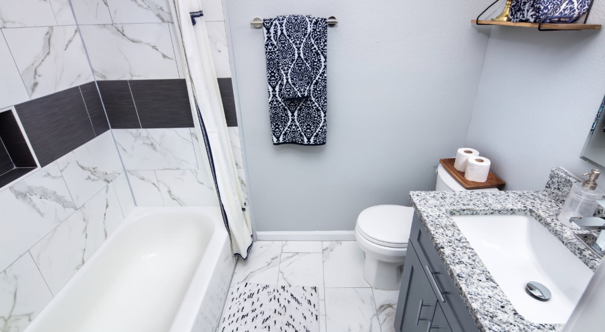 Bathroom with modern finishes at Melrose in Houston, Texas