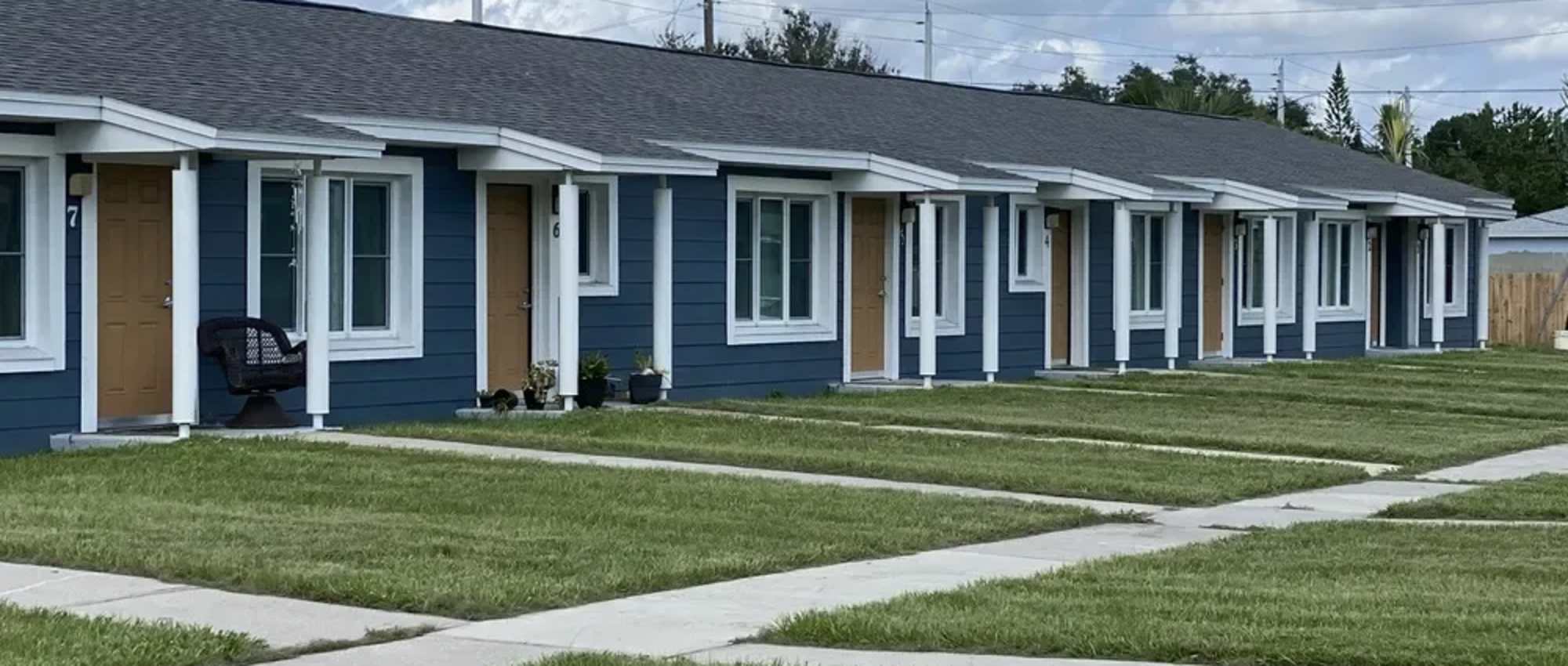 Comfortable apartments at Pineda Village in Cocoa, Florida