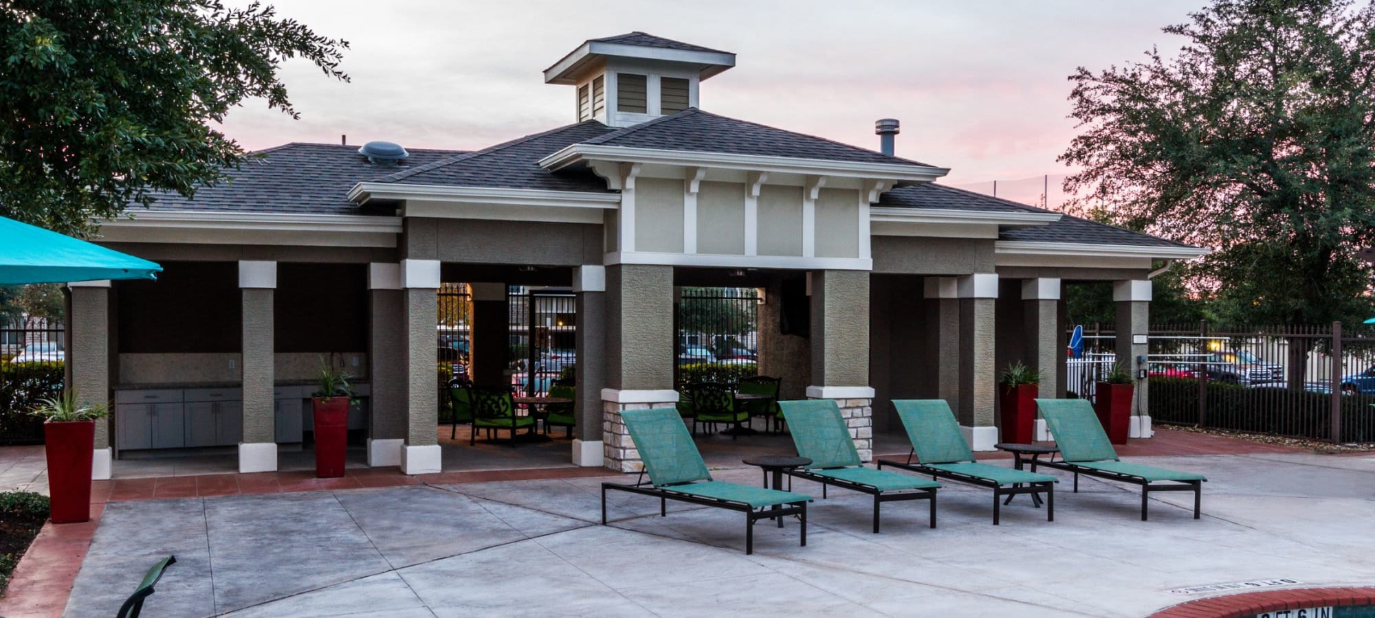Amenities at Marquis at The RIM in San Antonio, Texas