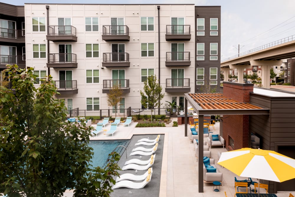 Carrollton, TX Luxury Apartments w/ a Gym, Pool & Walk-in Closets