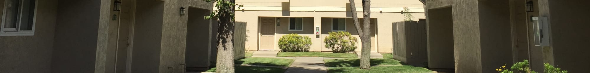 Neighborhood around Sunridge Townhomes in Fresno, CA