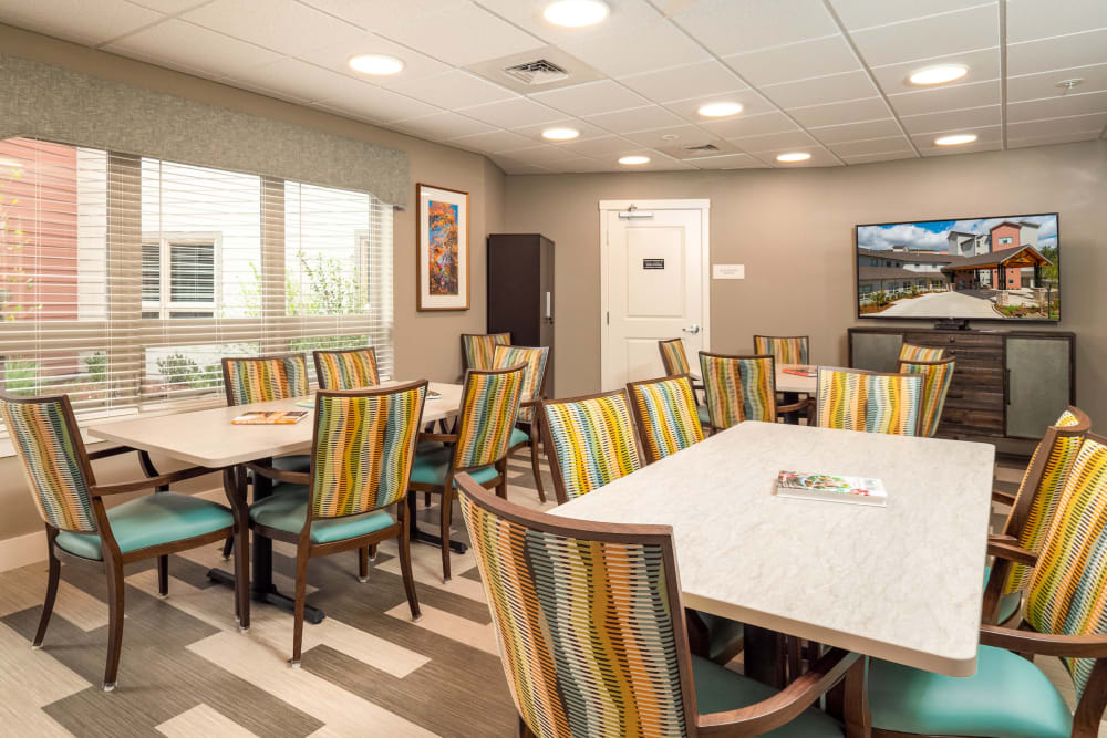 The dining room at The Landing a Senior Living Community in Roseburg, Oregon