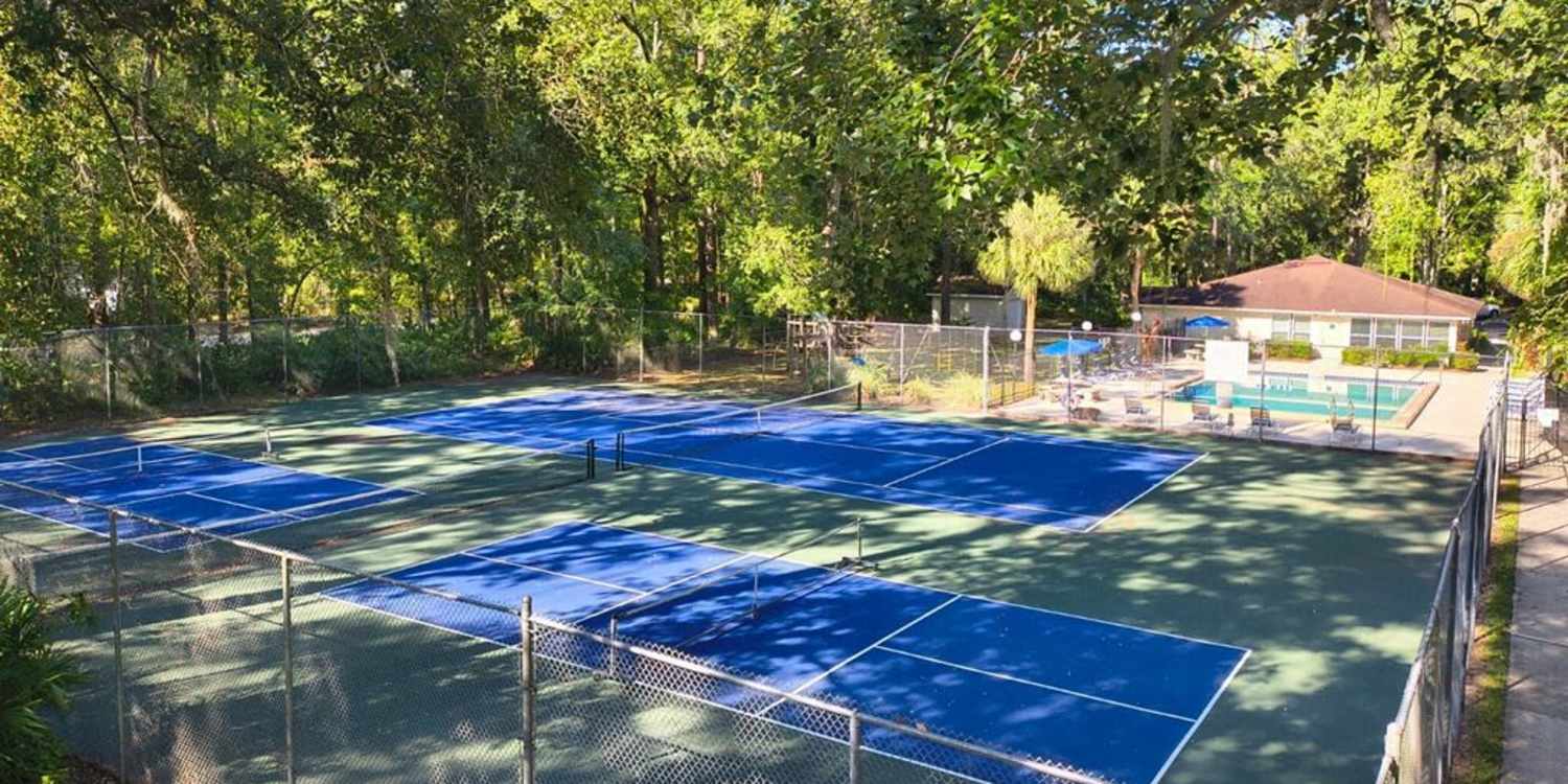 Creekwood Apartments apartment homes in Gainesville, Florida