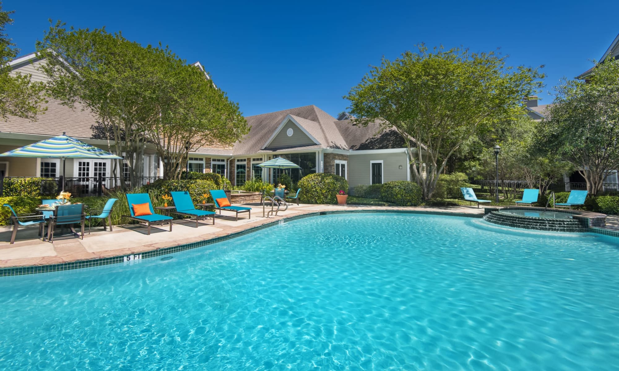 Apartments at The Lodge at Shavano Park in San Antonio, Texas