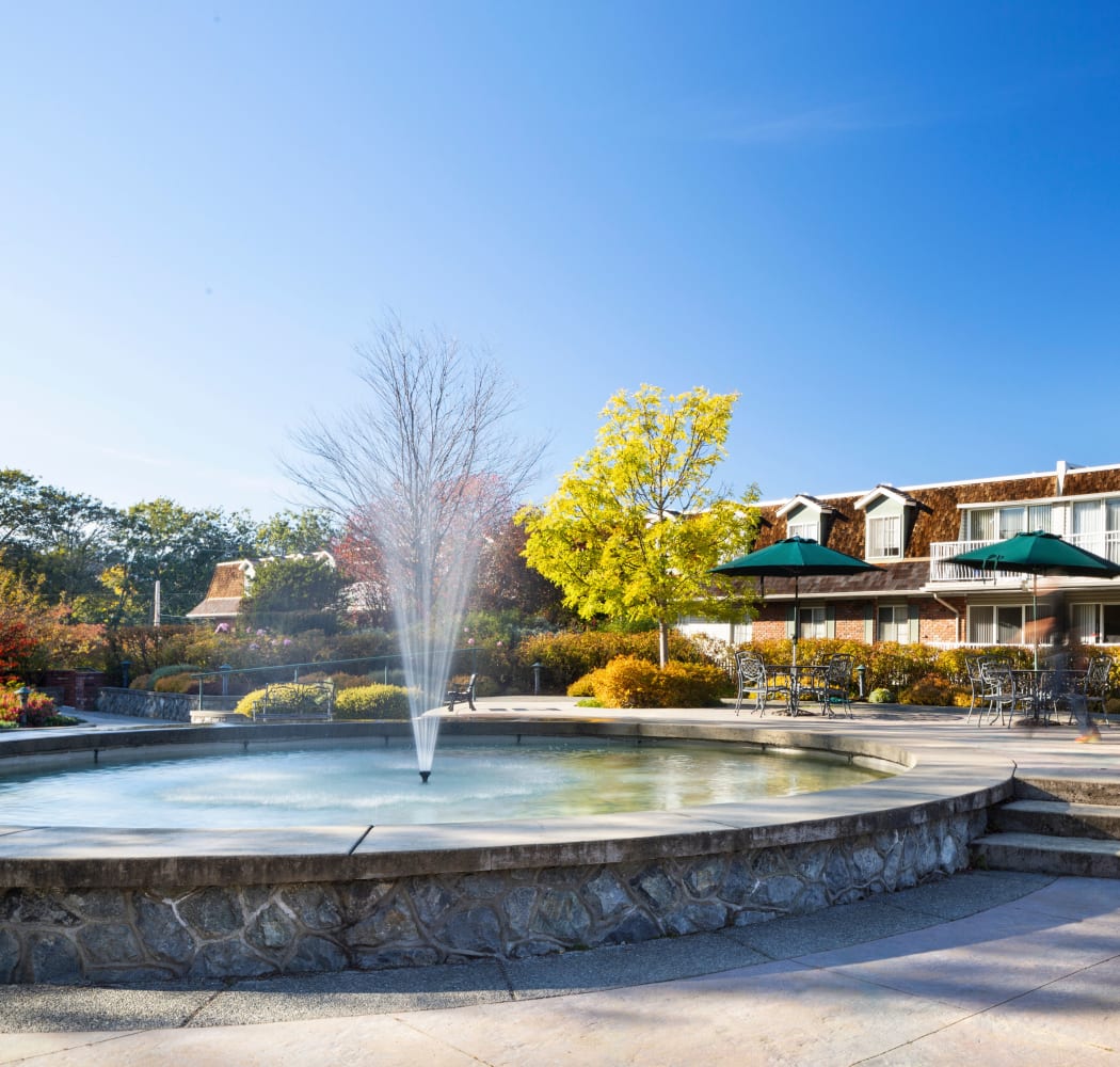 Majestic water fountain at Fraser Tolmie Apartments in Victoria, British Columbia