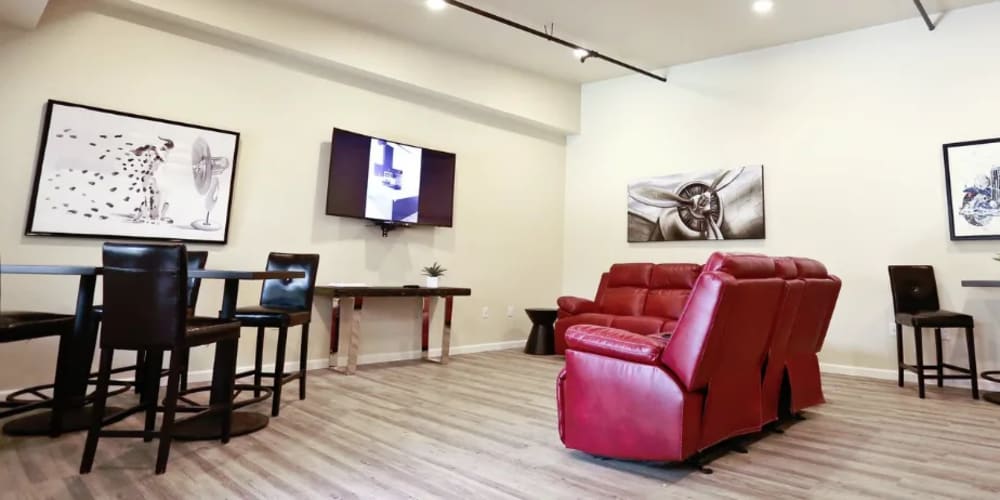 Resident lounge at Sunrise Residences Apartment Homes in Fairfield, California