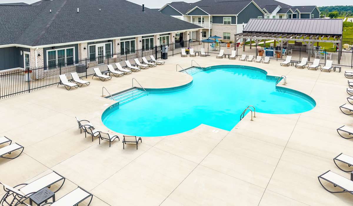 Aerial viw of the swimming pool at Union Club Apartments in Fort Wayne, Indiana