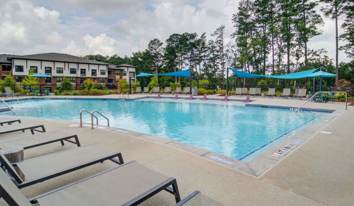 Resort-style pool at The Edison Sugarloaf in Lawrenceville, Georgia