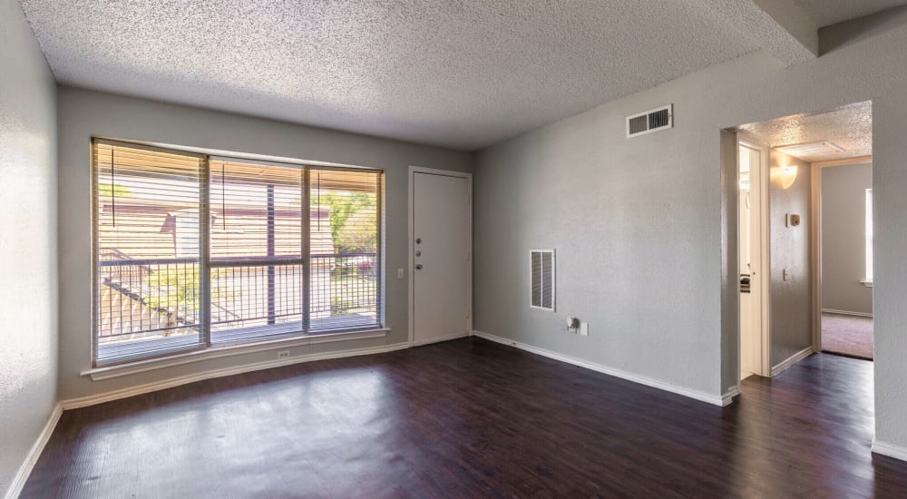 Living space at Amherst Oaks in Dallas, Texas