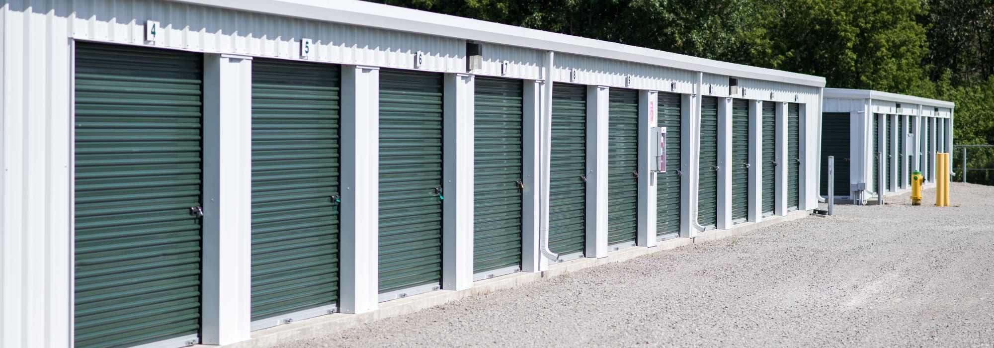 Exterior view of Apple Self Storage - Midland