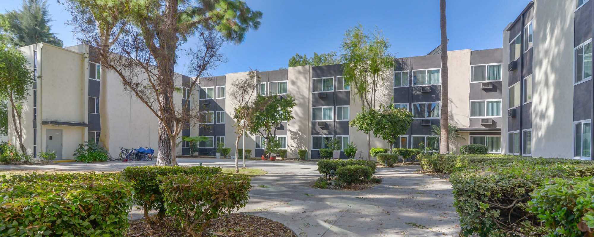 Apartments at Reseda Park in Reseda, California