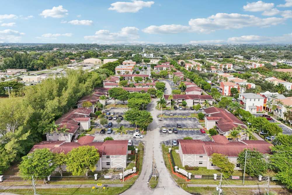 Drone shot of entire apartment community at El Jardin Apartments in Hollywood, Florida