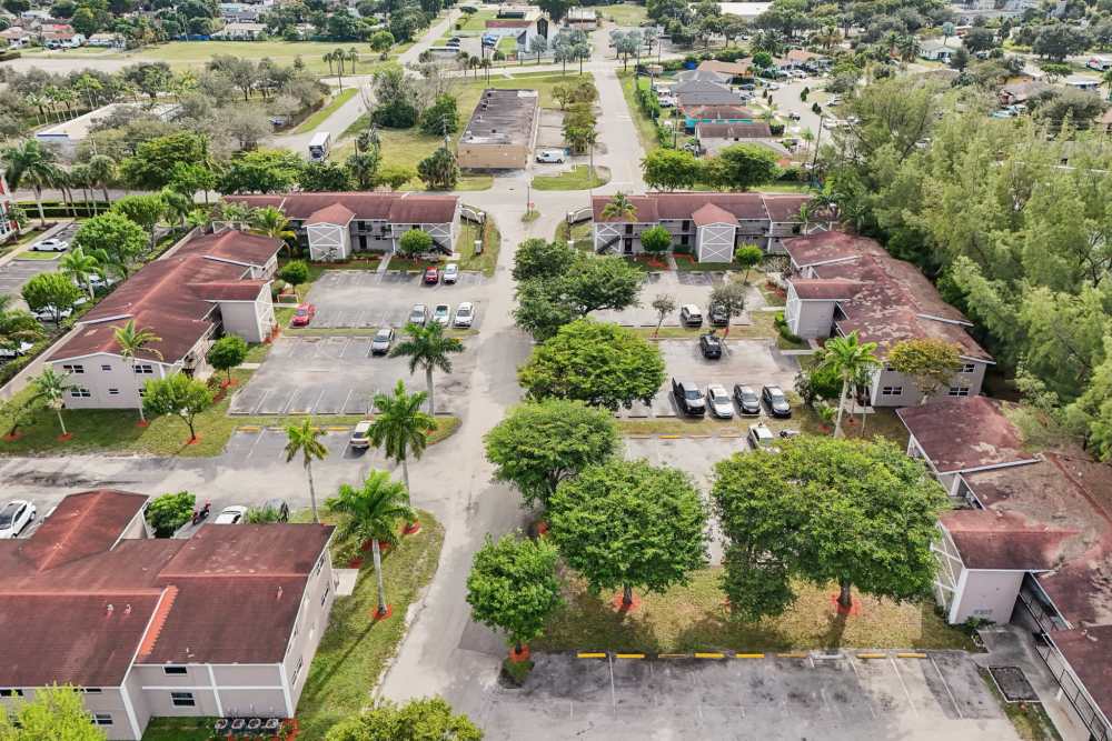 Aerial shot of apartments at El Jardin Apartments in Hollywood, Florida