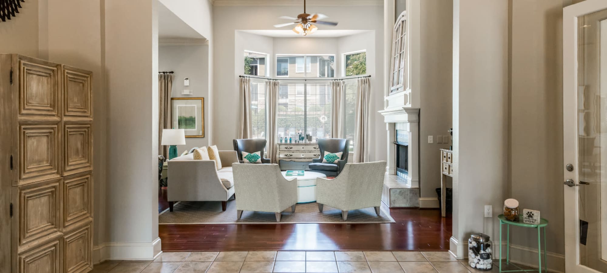 Resident information for Marquis at Carmel Commons in Charlotte, North Carolina