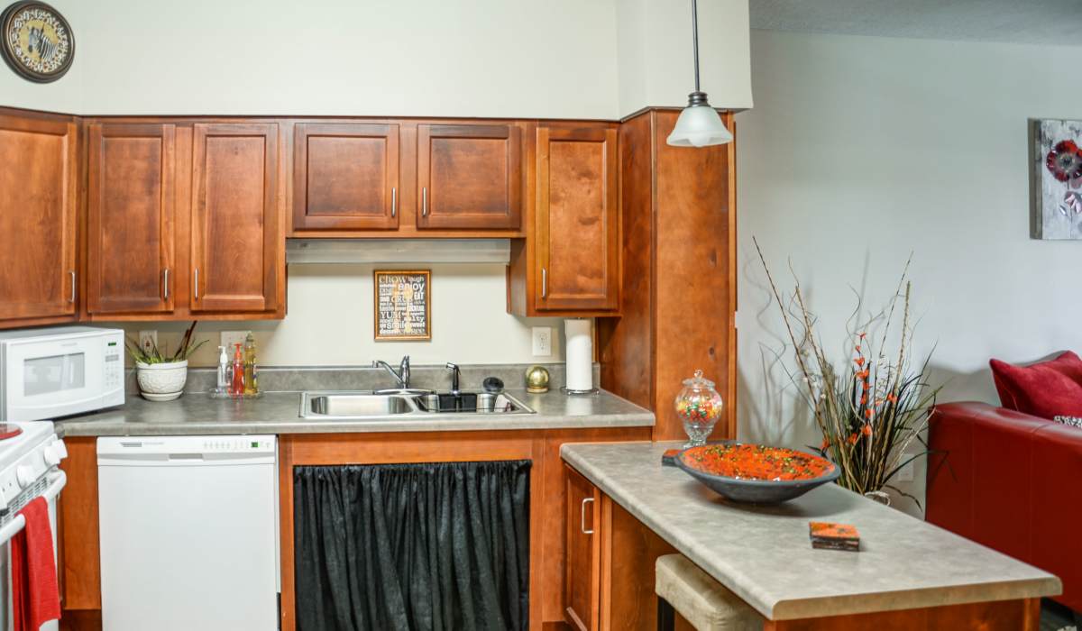 Kitchen with a microwave at The Banks At Berkley in Norfolk, Virginia