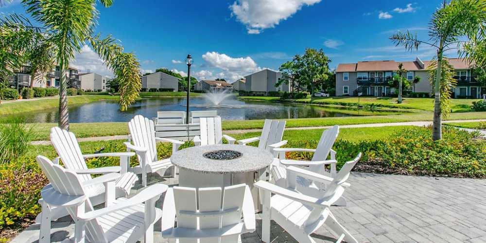 Outdoor seating at Trellis at the Lakes in St. Petersburg, Florida