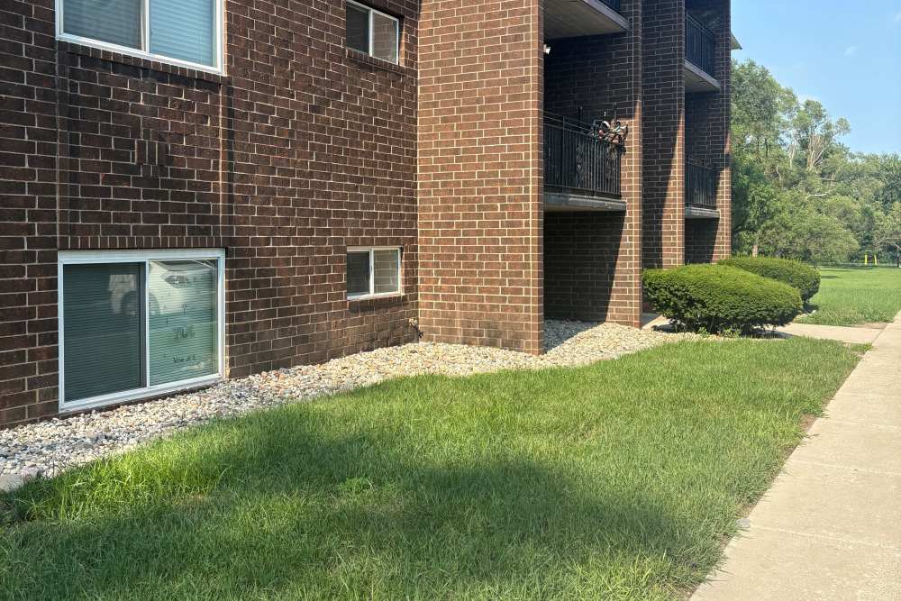 Courtyard at Edgewood Group Apartments in Merrillville, Indiana