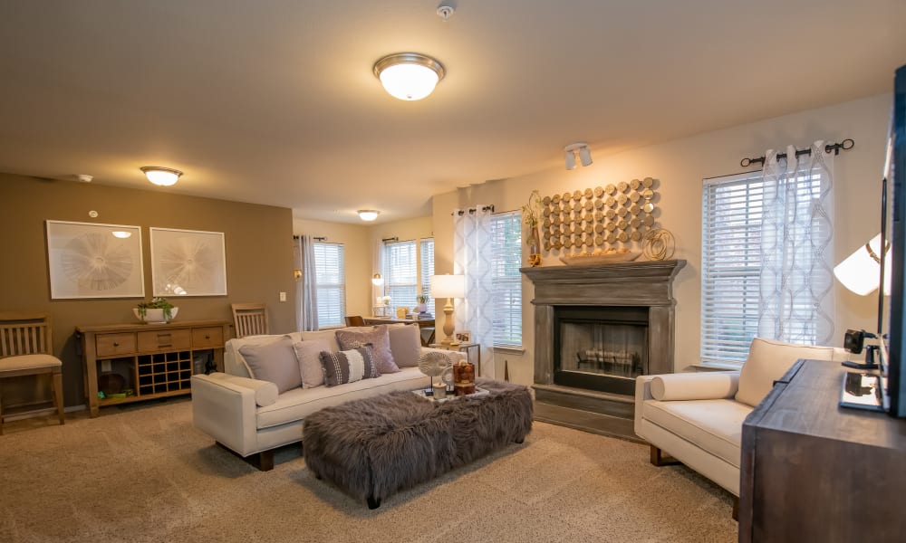 Living room at Cascata Apartments in Tulsa, Oklahoma