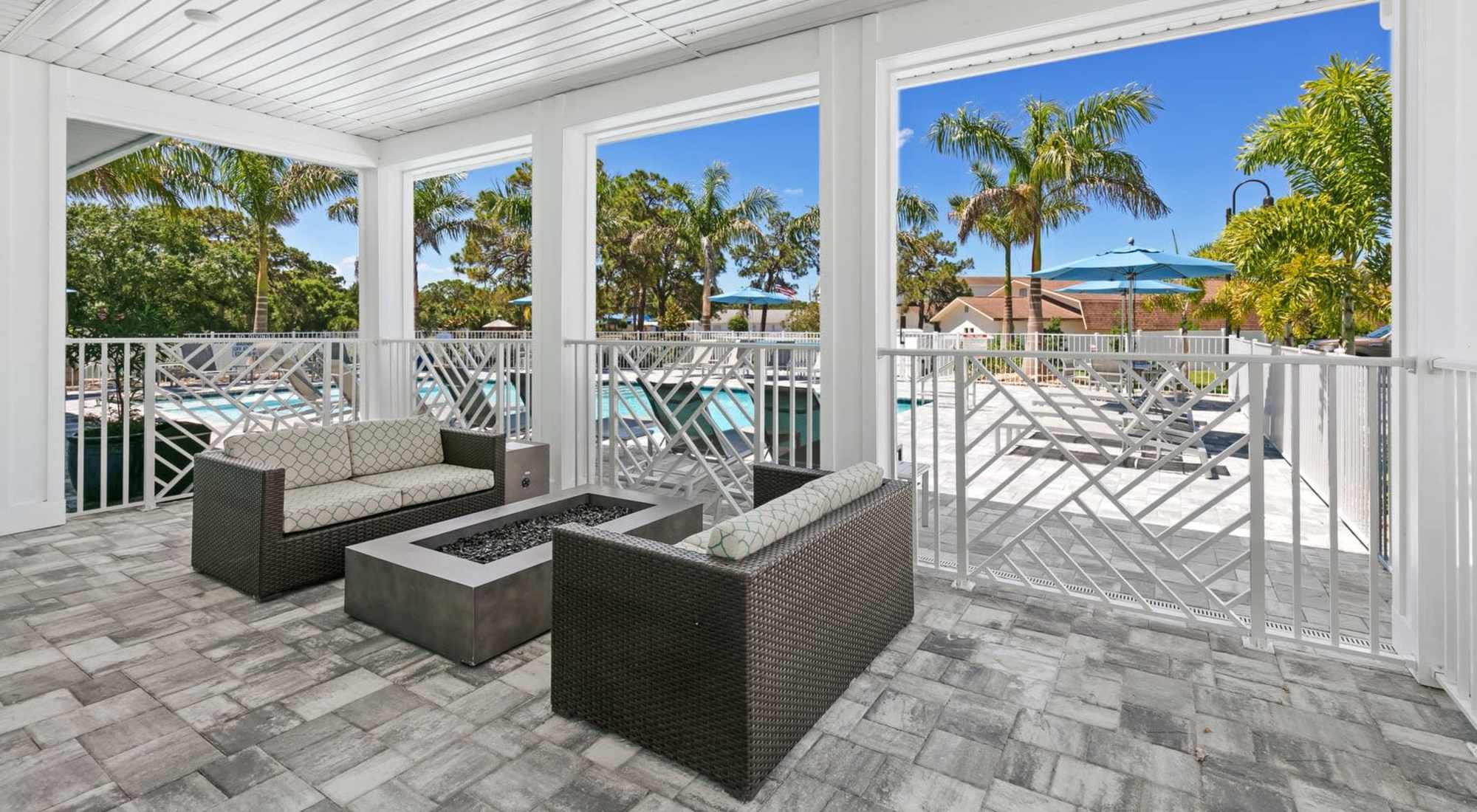Schedule a Tour | Lemon Bay Apartments in Englewood, Florida 