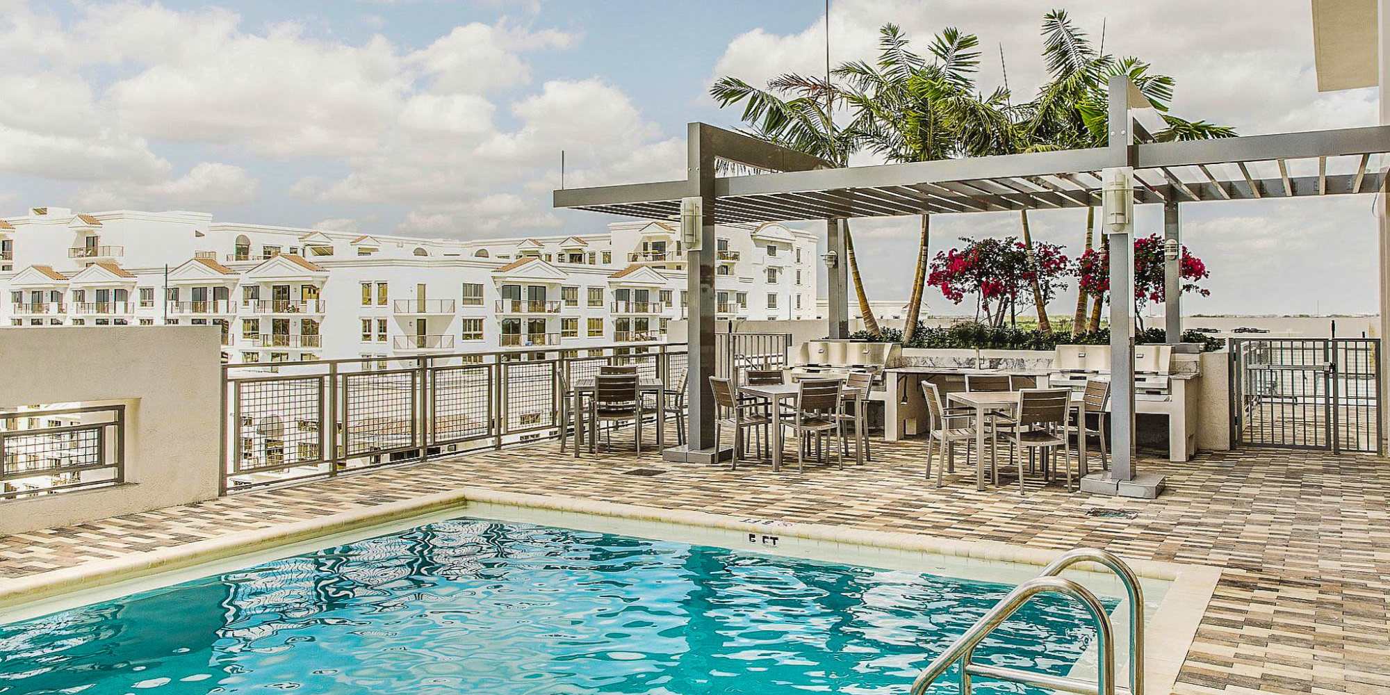 Apartments at The Palmer Dadeland Apartments in Miami Florida