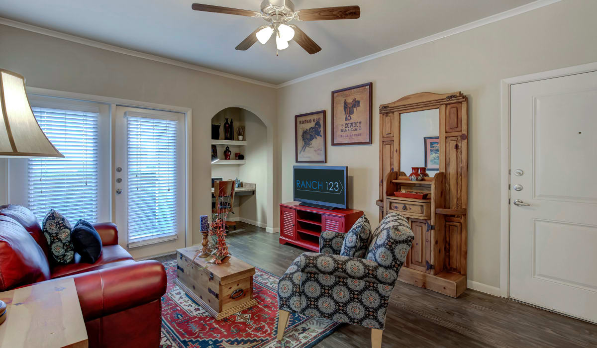 Spacious apartment at The Ranch at State Highway 123, Seguin, Texas