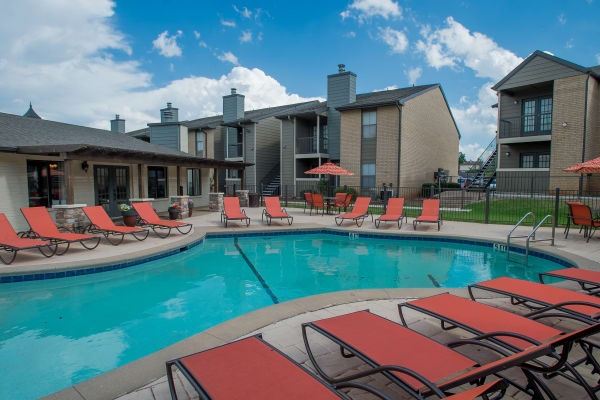 Apartments at Cimarron Pointe Apartments in Oklahoma City, Oklahoma