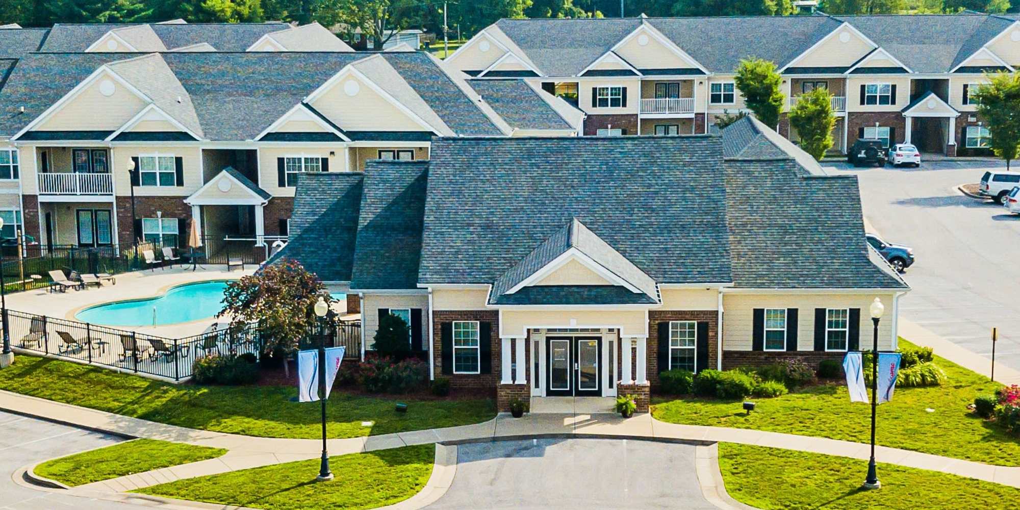Apartments at Cumberland Trace Village Apartments in Bowling Green,Kentucky
