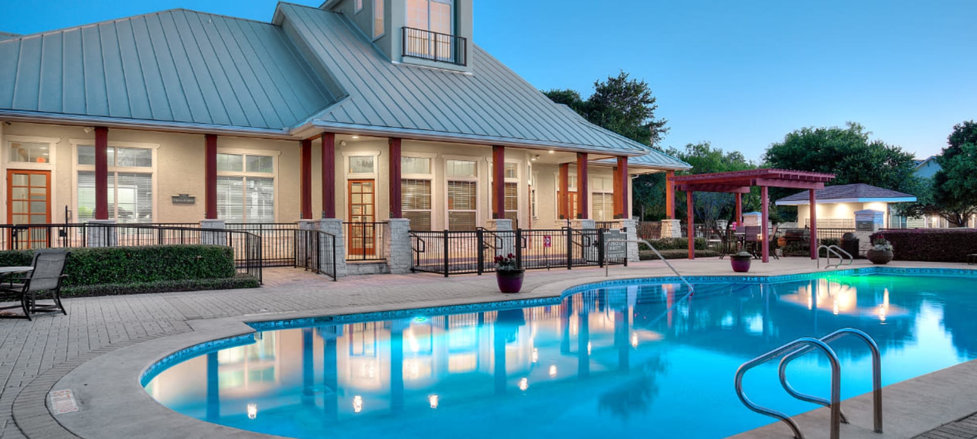 Resident information for Marquis Bandera in San Antonio, Texas