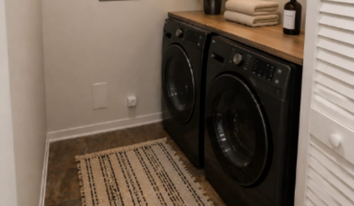 Laundry room at Treehaven in Summerville, South Carolina 