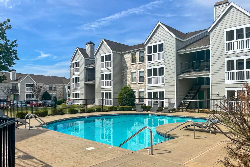 Swimming pool at Savannah Square & Savannah Harbor in Norman, Oklahoma
