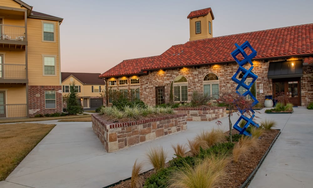 Exterior at Portico at Friars Creek Apartments in Temple, Texas