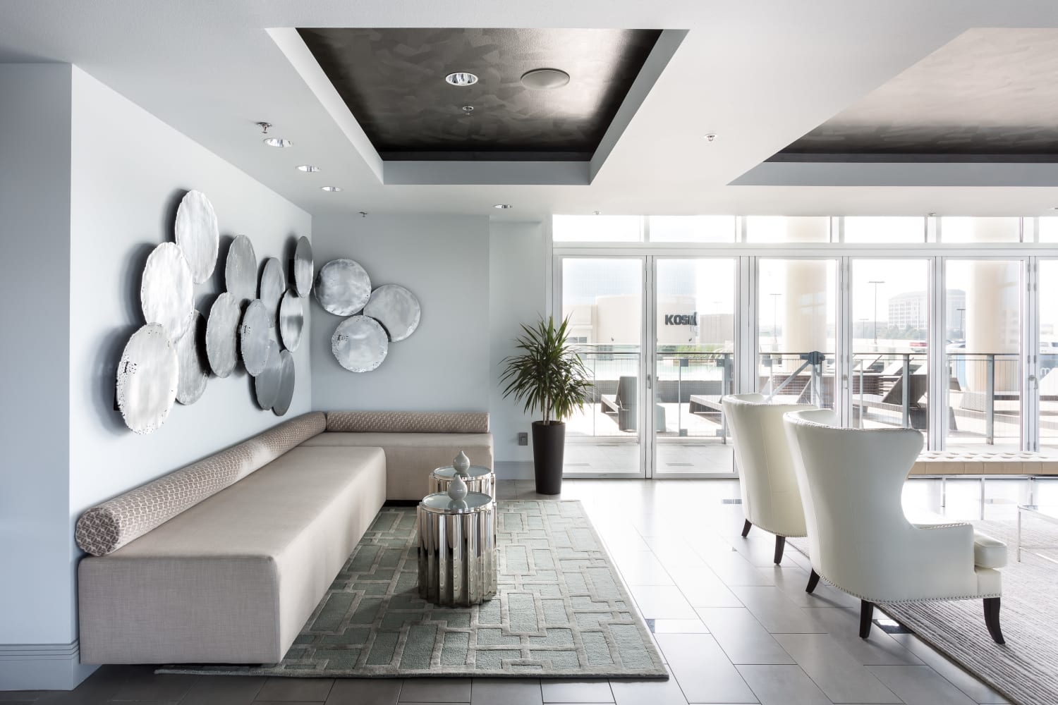 Indoor lounge area at The Heights at Park Lane in Dallas, Texas