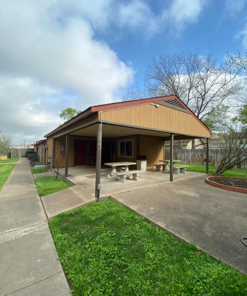 Covered picnic tables at Arbors on 31st in Bryan, Texas