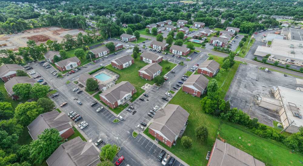Aerial shot of the neighborhood near Laurel Wood Apartments in Smyrna, Tennessee