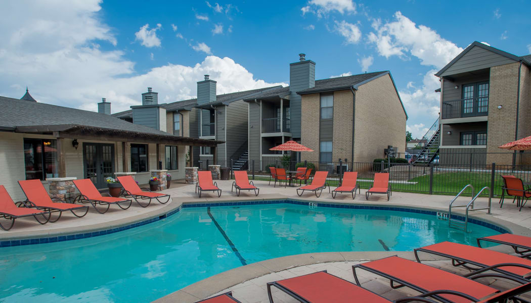 The community pool at Cimarron Pointe Apartments in Oklahoma City, OK