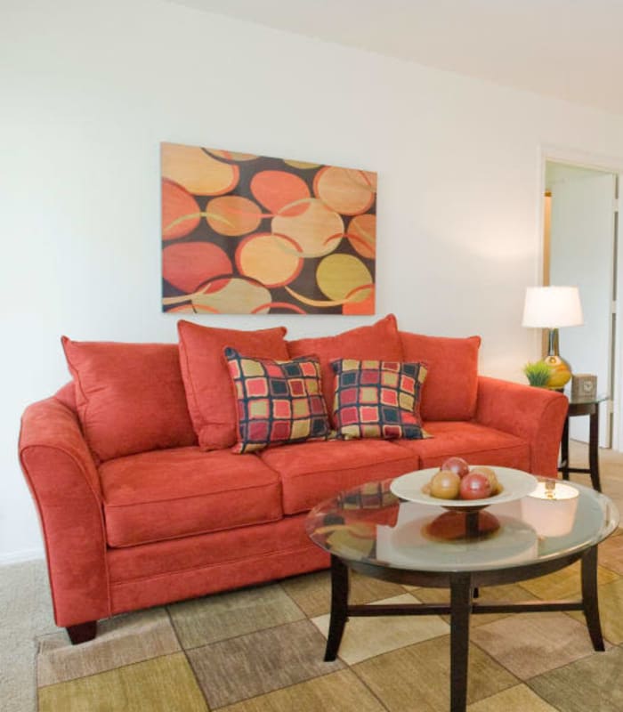 Living room at Boulder Ridge in Tulsa, Oklahoma