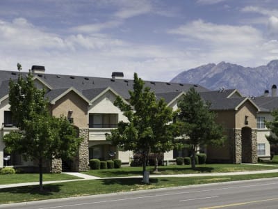 Exterior shot of Alpine Meadows Apartments in Sandy, Utah