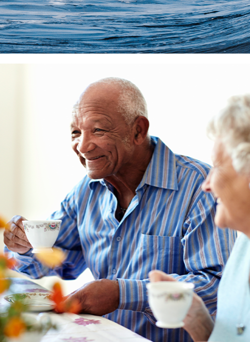 Residents dining at The Heritage of Clearlake in Houston, Texas
