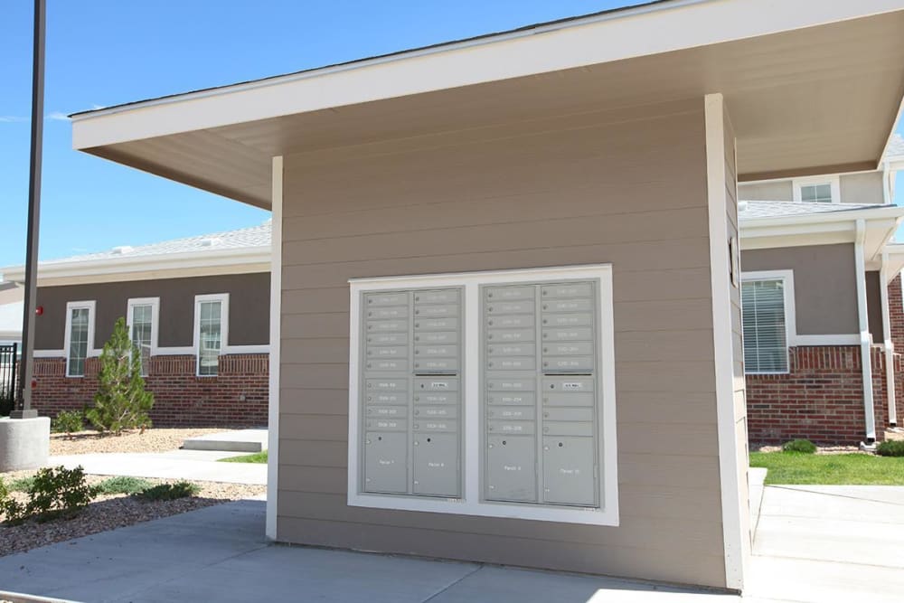 Exterior of apartments at Outlook Ridge in Pueblo, Colorado