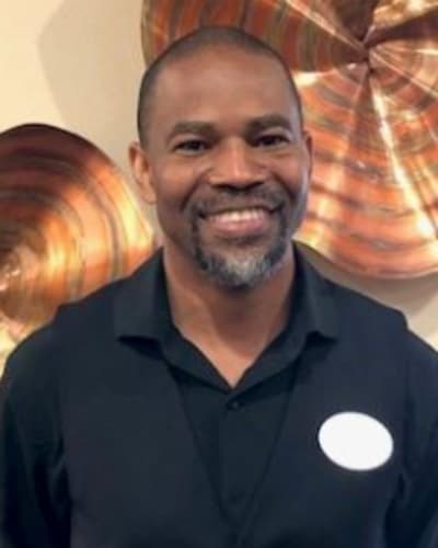 Kenny Washington, Human Resources Manager at Quail Park of Lynnwood in Lynnwood, Washington