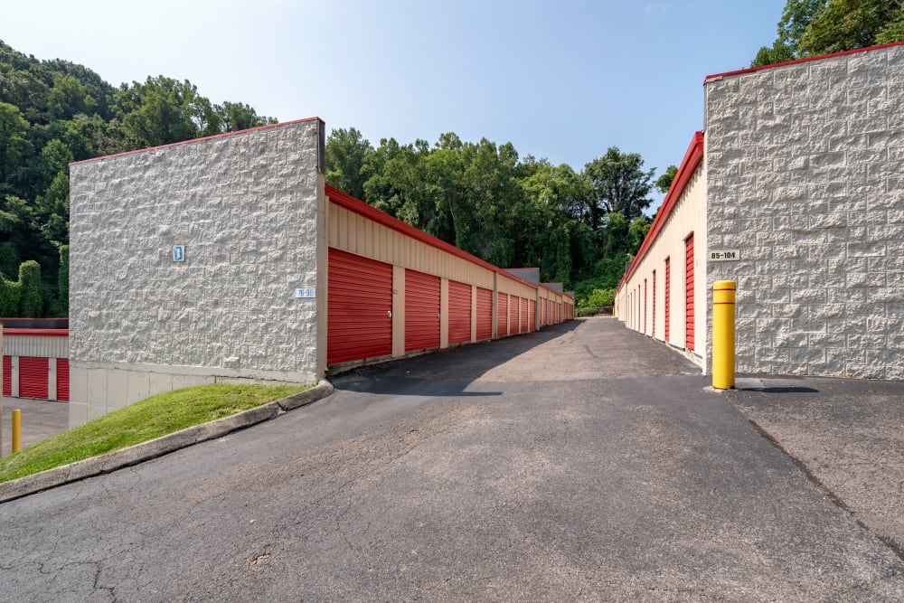 Storage Features at 4709 Chapman Hwy, Knoxville, TN Metro Self Storage
