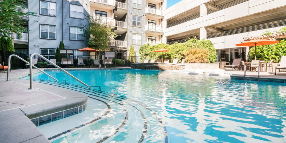 A resort style pool at Drift Dunwoody in Dunwoody, Georgia
